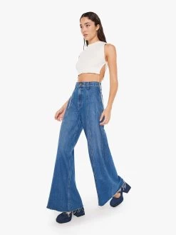 SNACKS! The Lunch Line Sneak Fray - Yummy -Mother Denim 10518 1321 YUM VW B FullBodySide 4663