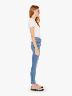 High Waisted Looker Ankle - On The Road -Mother Denim 1401 1008 OTR VW B FullBodySide 3699